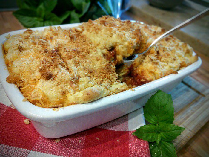 Картофельная запеканка с соусом путанеска 