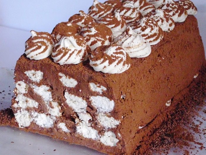 Шоколадный торт – мороженое с меренгами