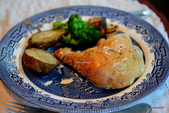 Курица в духовке с овощным гарниром