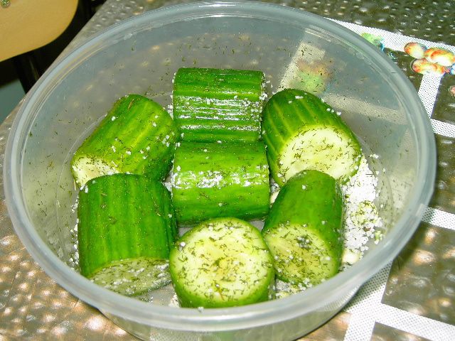 Малосольные огурчики