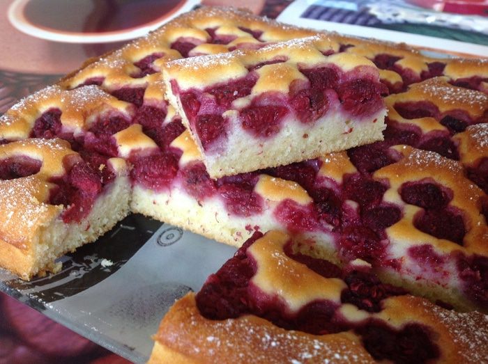 Пирог с малиной