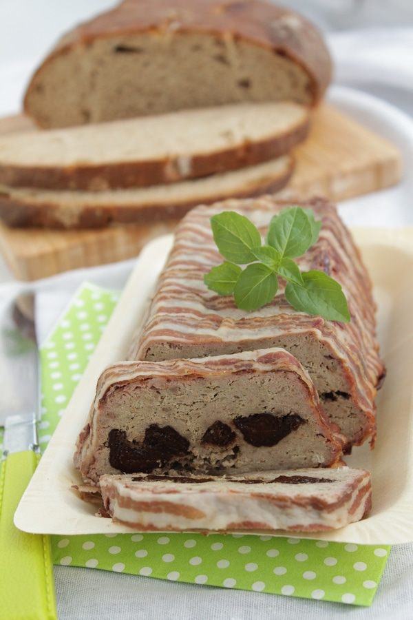 Паштет из свиной печени с черносливом