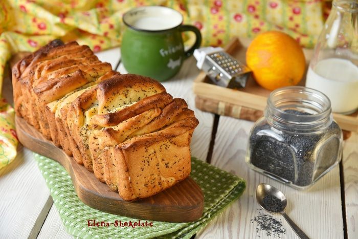 Сладкий хлеб-гармошка со сливочным сыром и маком