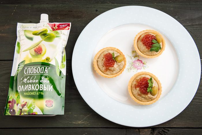 Праздничная закуска с красной икрой