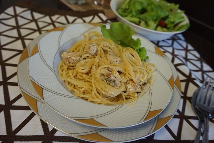 Спагетти с индейкой и творожным сыром