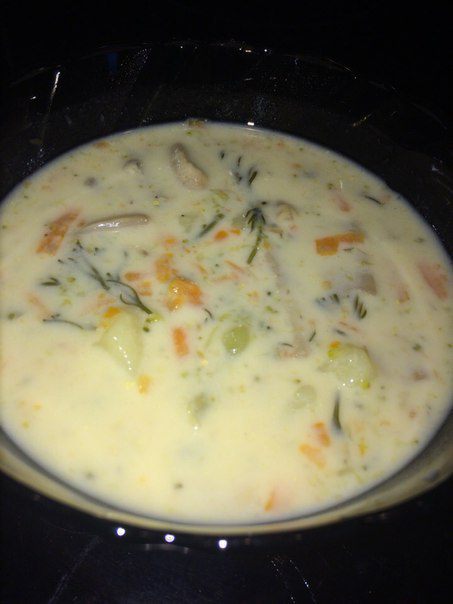 Сырный суп с шампиньонами и брокколи