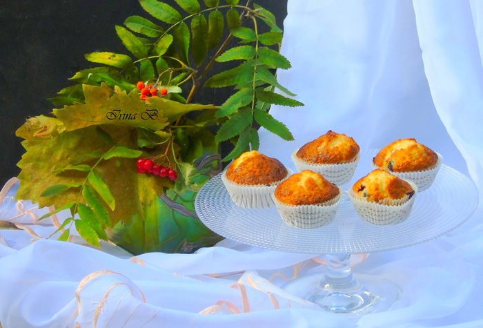 Маффины со смородиной