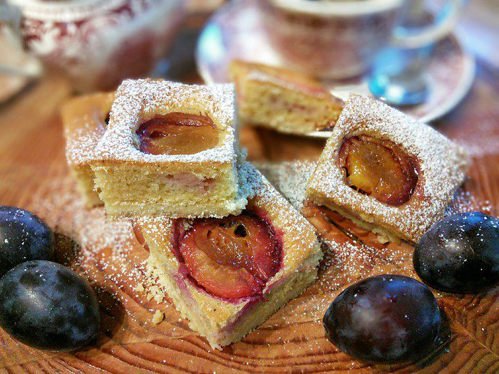 Осенний сливовый пирог 