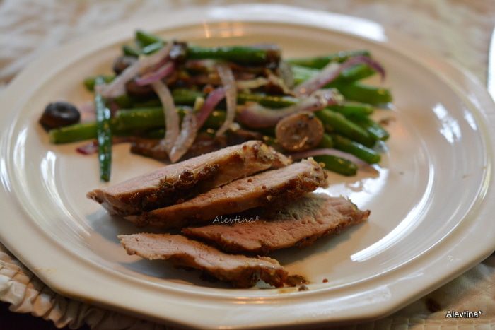 Свиная вырезка под горчичным соусом