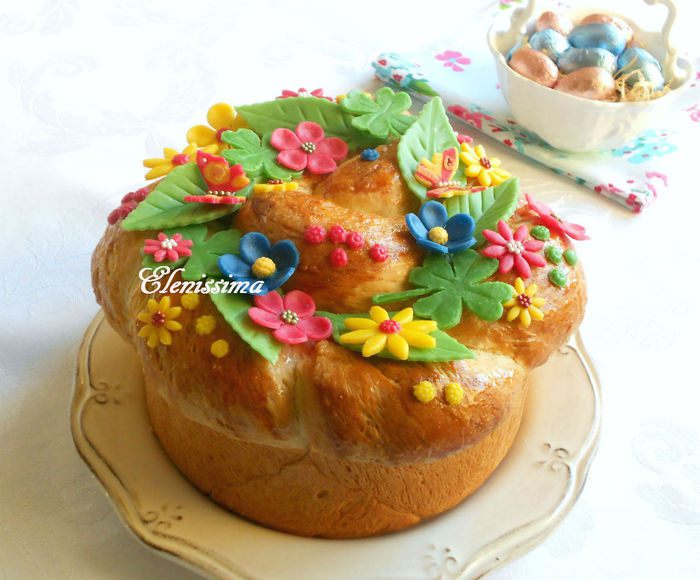 Кулич плетеный