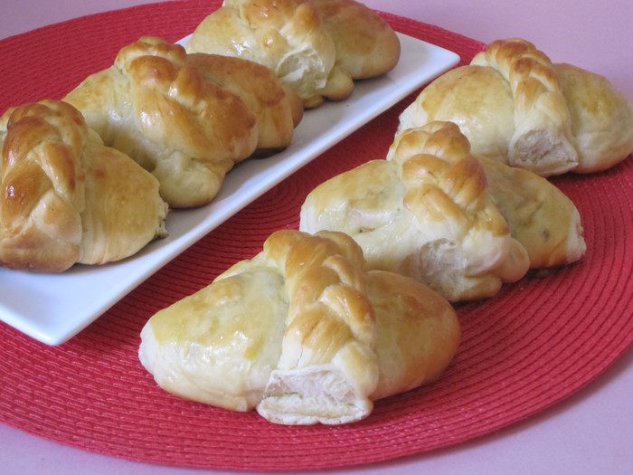 Булочки с начинкой из чернослива и яблок