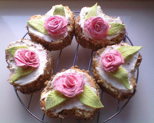 Бисквитные пирожные"Сердечки"