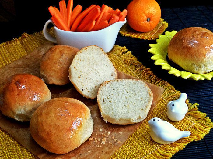 Булки бутербродные на морковном отваре