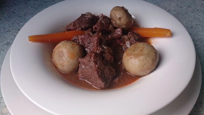 Говядина в винном соусе