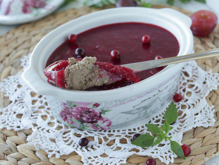 Паштет куриный со сливово-клюквенным желе