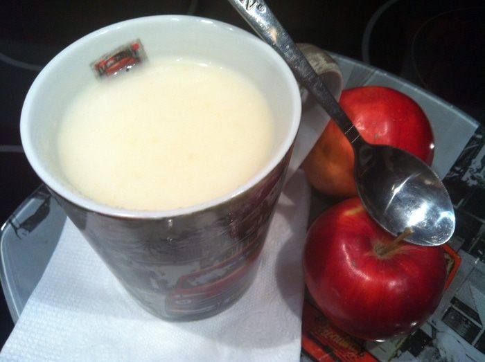 Яблочно-молочный кисель