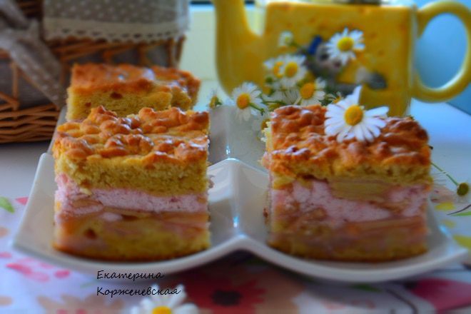 Пляцок «Яблоки под кисельным небом»