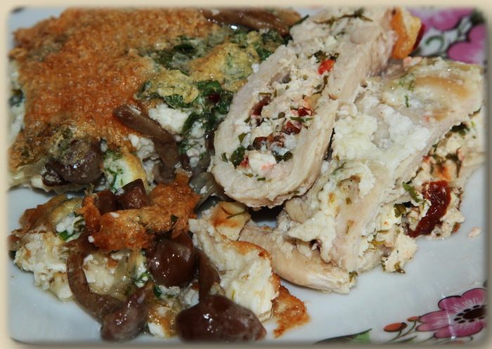 Куриная грудка с брынзой под белковой шапочкой