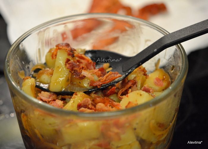 Теплый картофельный салат