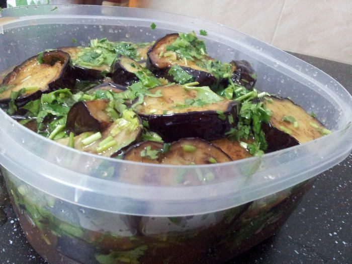 Баклажаны в томатном маринаде