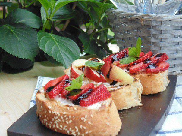 Летние брускетты