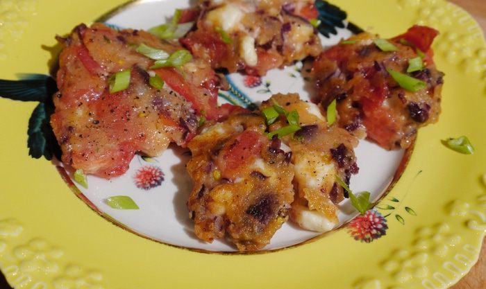 Оладушки с помидорами и сыром 