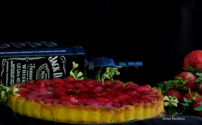 Клубнично-кокосовый тарт