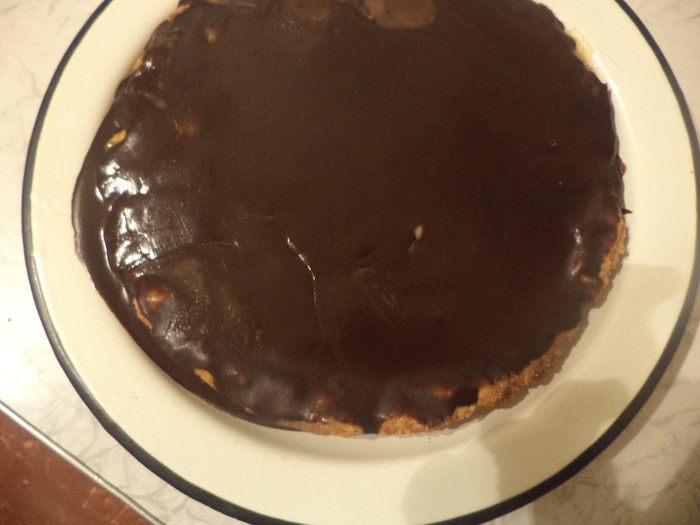 Пирог с карамелью и шоколадным кремом