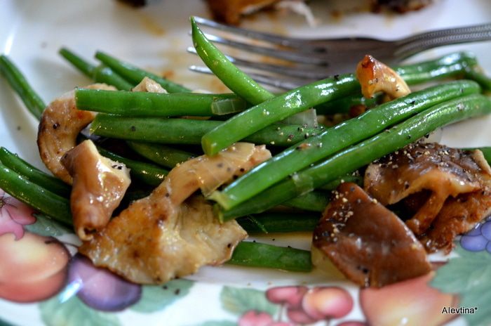 Зеленая фасоль с шиитаке